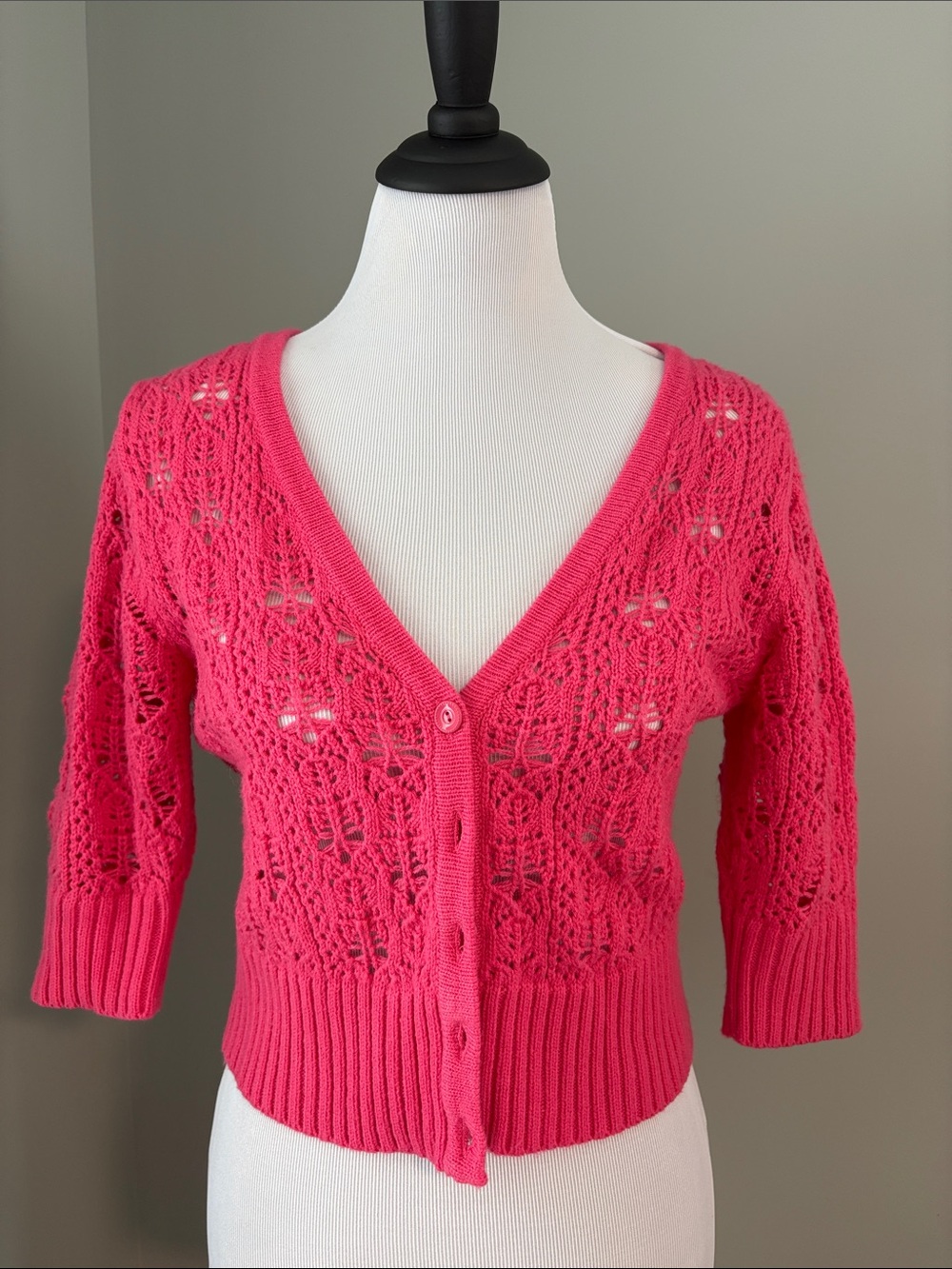 💕🌸🧶 Y2K Candie’s Pink Crochet Cardigan